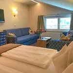 Andi's Skihotel 4*