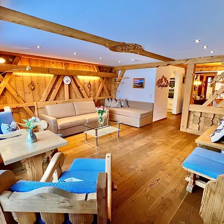 Andi's Skihotel מלון