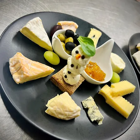 Andi's Skihotel 4* オーバータウエルン