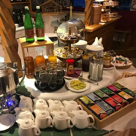 מלון Andi's Skihotel אוברטאורן