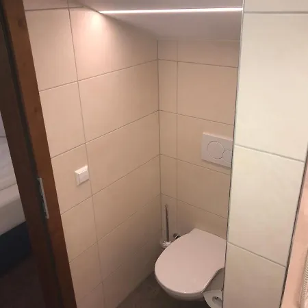 Andi's Skihotel אוברטאורן
