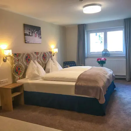 Andi's Skihotel מלון אוברטאורן