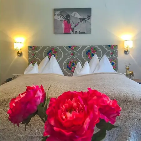 Andi's Skihotel オーバータウエルン