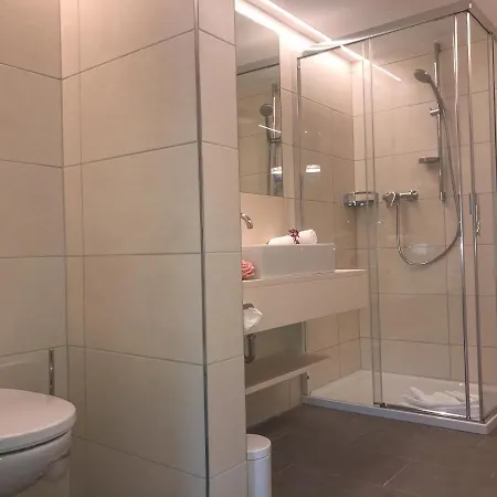 Andi's Skihotel מלון אוברטאורן